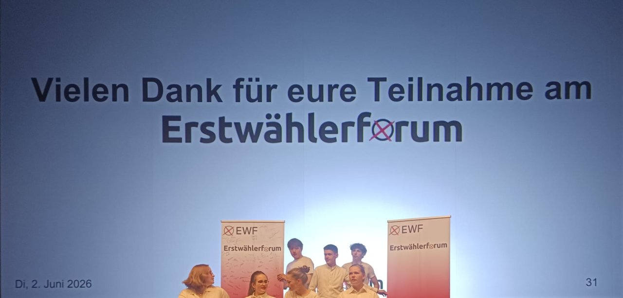 Abschlussfolie mit Dank an die Teilnehmenden des Erstwählerforums.